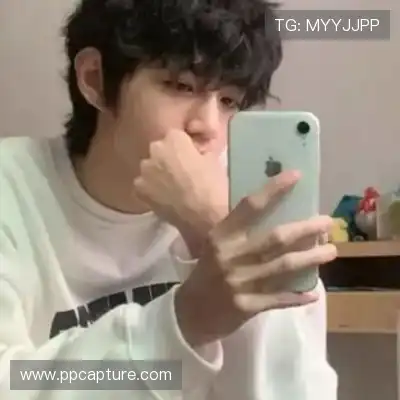 仲灵楚